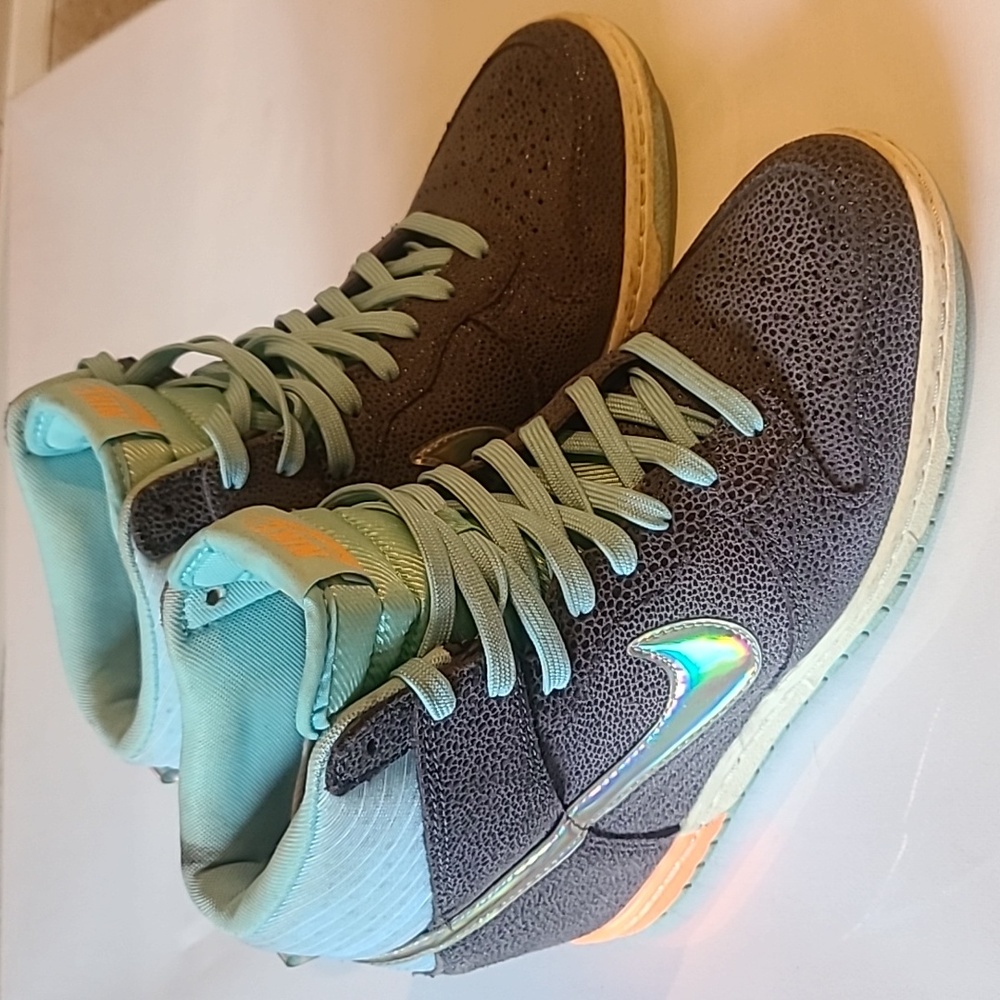 Nike Dunk Sky High Sneakers